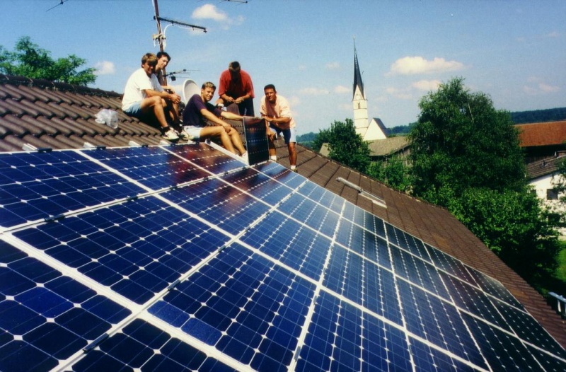 Datei:Solarkraftwerk Marienberg Fertigstellung.jpg